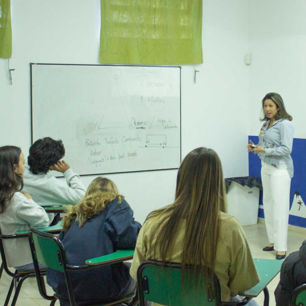 mondify-spanish-course-small-groups-01